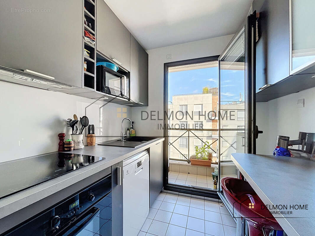 Appartement à COURBEVOIE