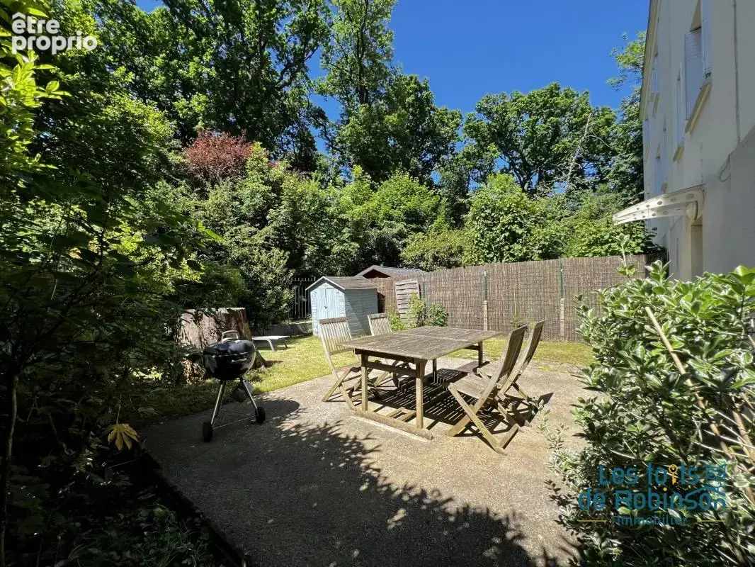 Maison en plein centre ville avec 4 chambres, bureau et jardin - photo 20