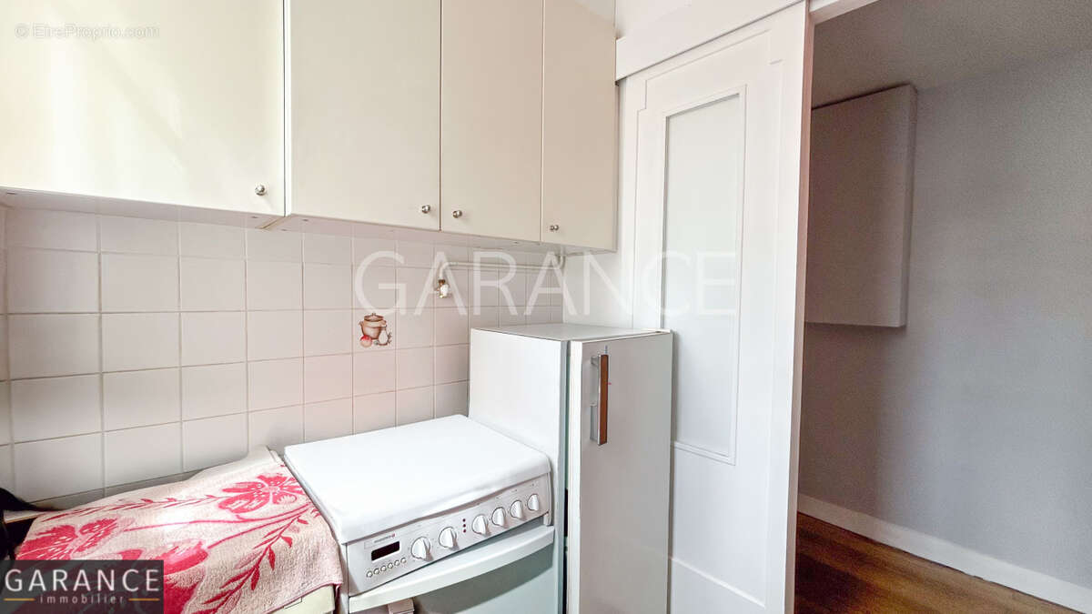 Appartement à PARIS-14E