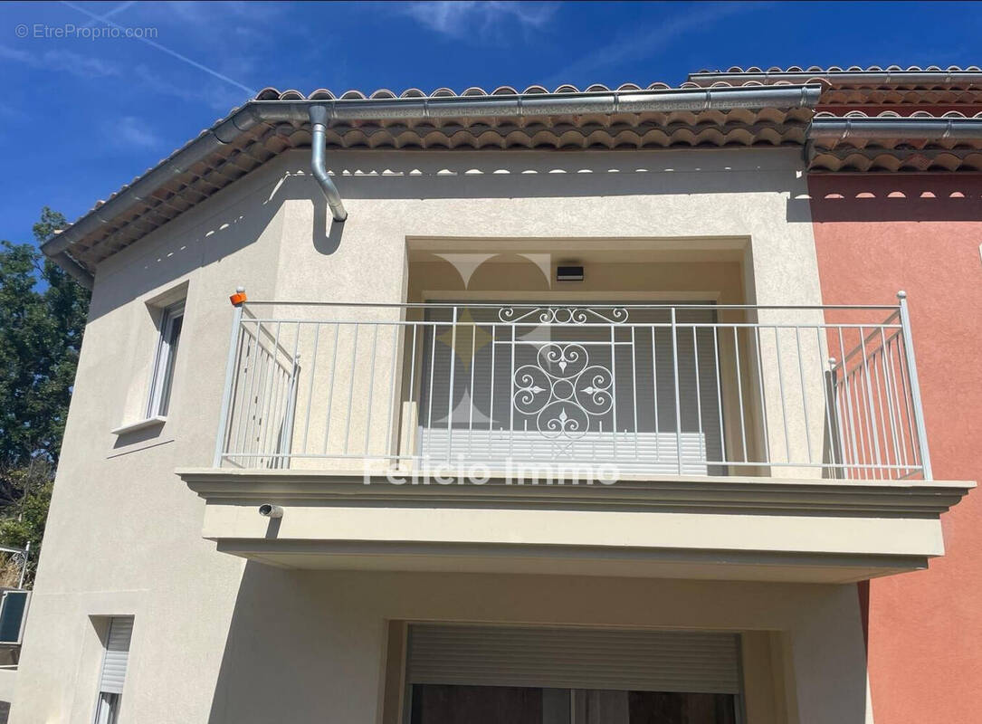 Appartement à LE ROURET