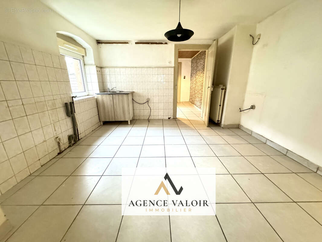 Sarralbe - maison de ville - 160m2 - 4 chambres - photo 2