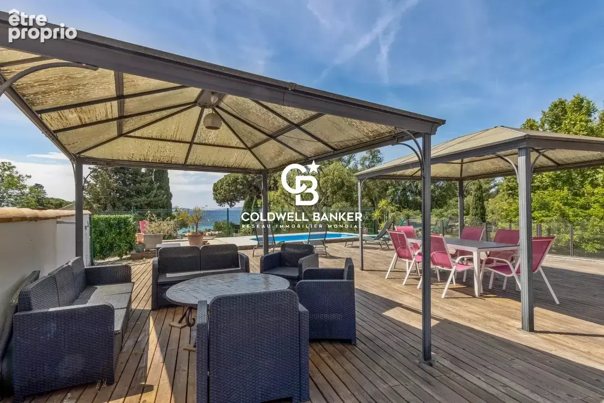 Ensemble immobilier avec vue mer , Piscine et plage à pied - photo 17