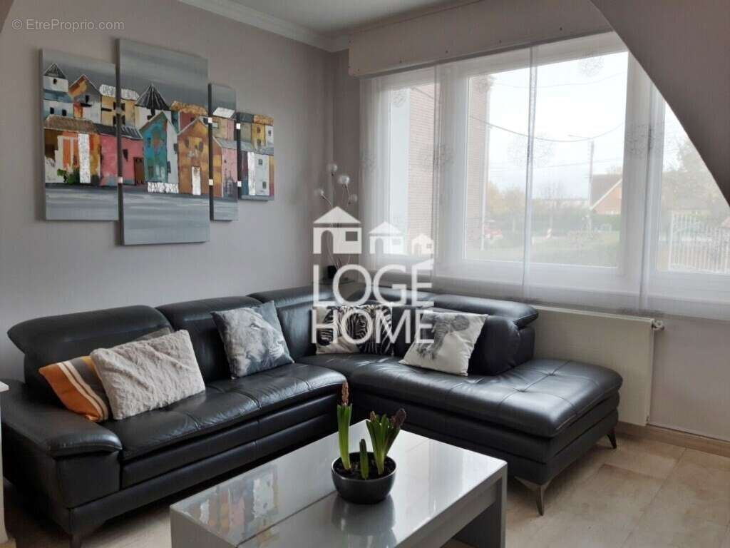 Maison à COURRIERES