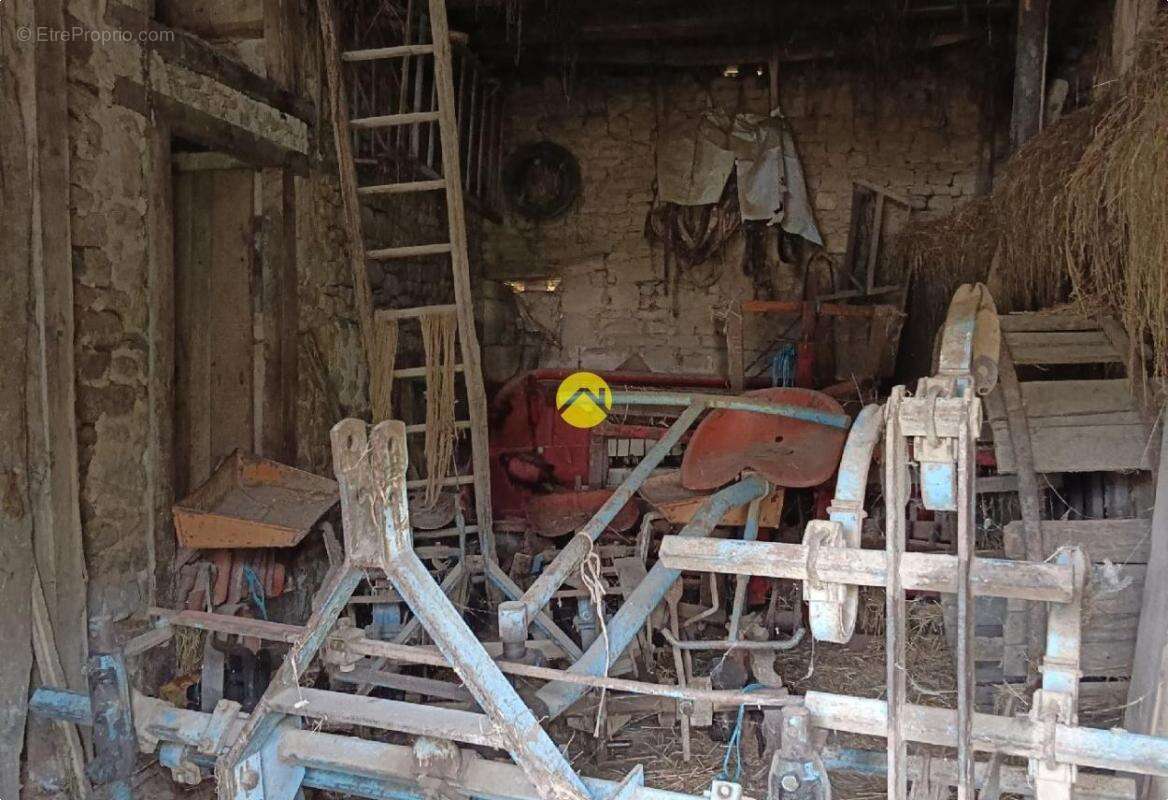 Maison à CROZON-SUR-VAUVRE