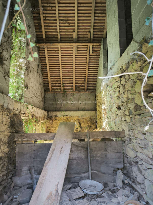 Terrain à BEYSSENAC