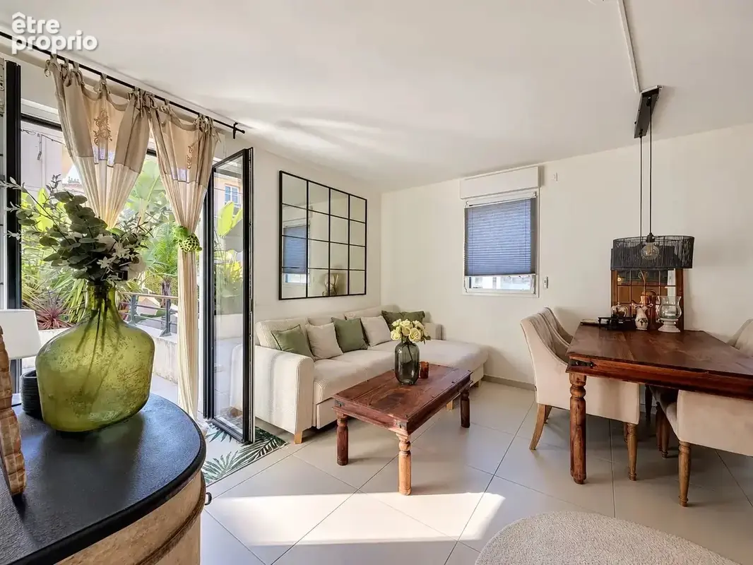 Appartement 2 pièces 49 m² à vendre à Cannes (06400) - photo 2