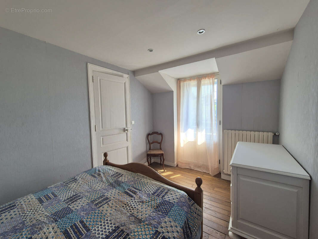 Maison à rénover avec fort potentiel et beau Terrain ! - photo 11