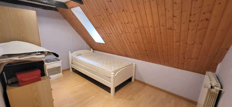 Maison en pierre bénéficiant d'une piscine et d'un panorama champêtre - photo 17