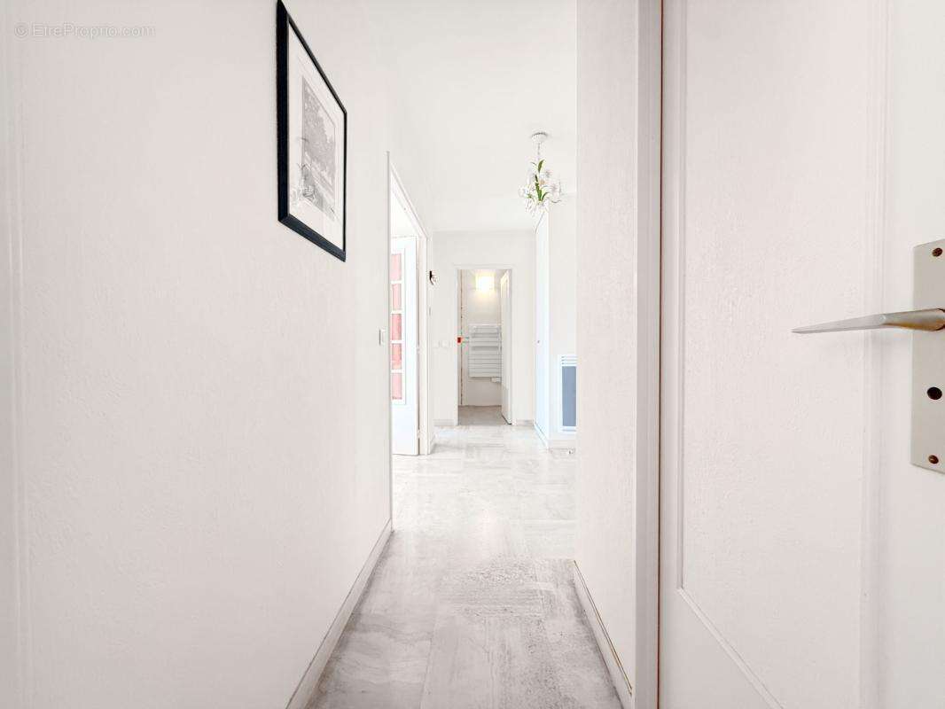 Appartement à VENCE