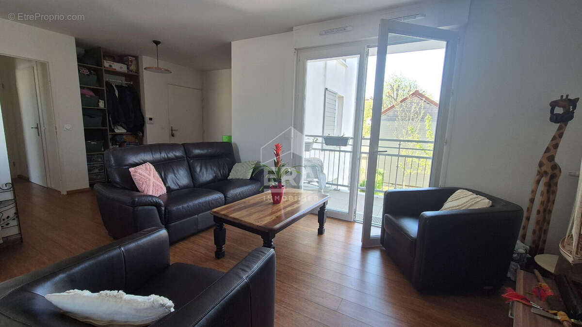 Appartement à BRIE-COMTE-ROBERT