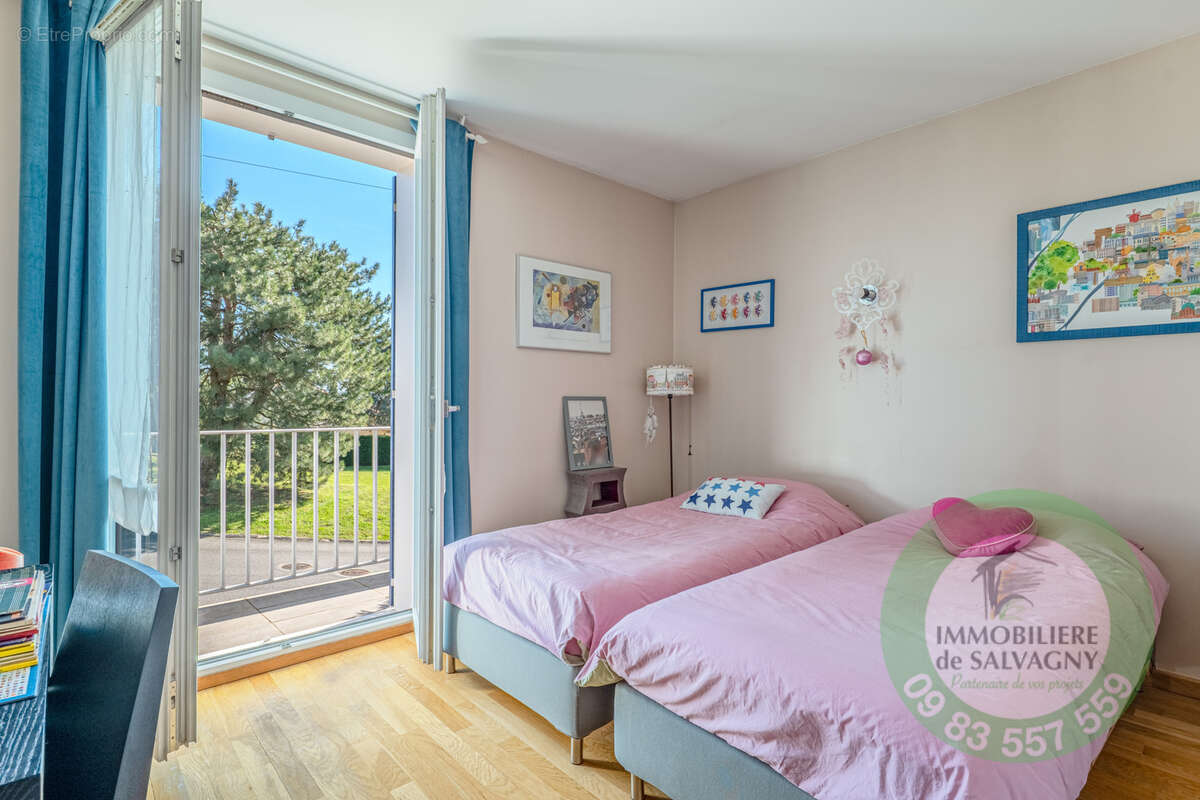 A vendre maison 5 chambres au calme à La Tour de Salvagny - photo 11