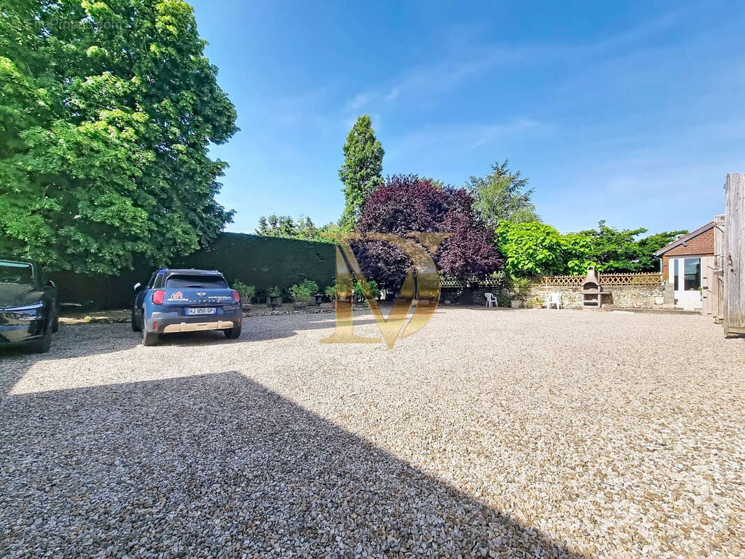 Maison à BLERE