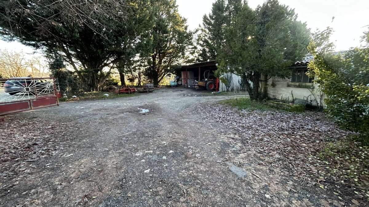 Maison à BARBEZIEUX-SAINT-HILAIRE