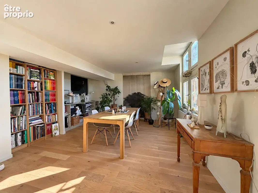 Troyes Hyper-Centre, Élégant Duplex T6 de Caractère de 158m2 - photo 6