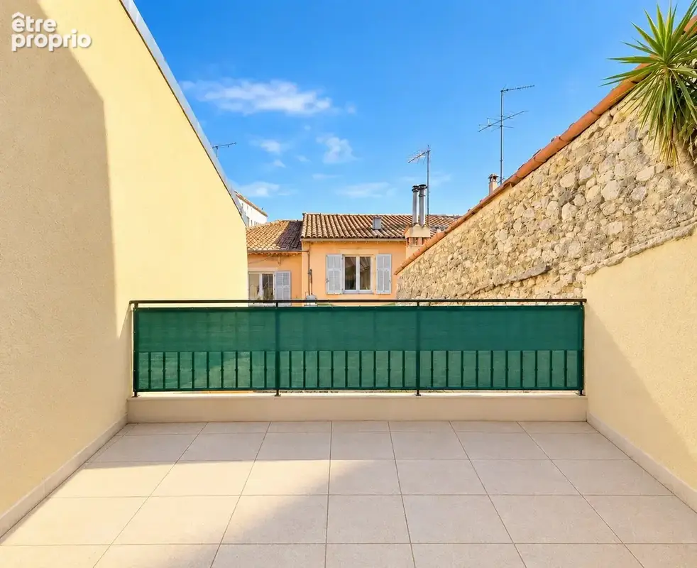 Vence - centre - 4 pièces - duplex - à rénover - photo 1