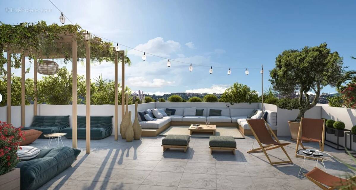 Appartement à VALLAURIS