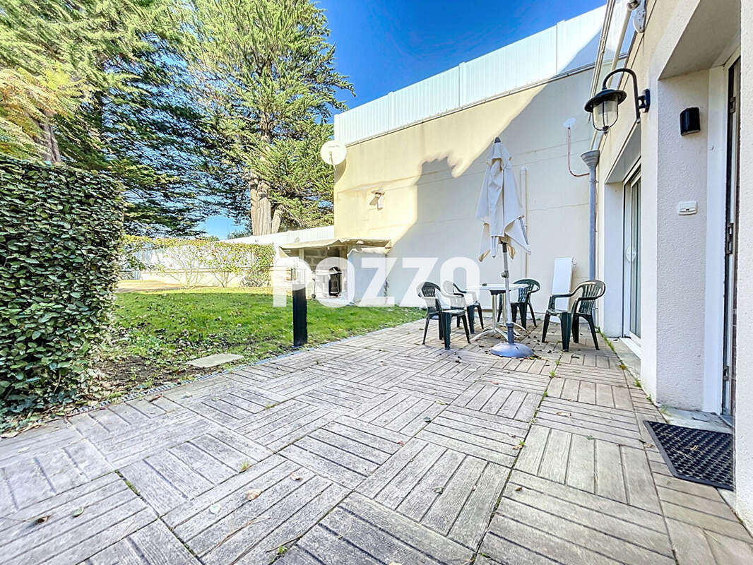 Appartement à COLLEVILLE-SUR-MER