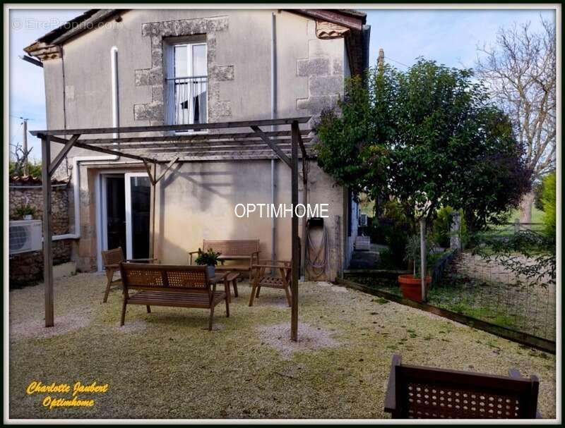 Maison à SAINT-AULAYE