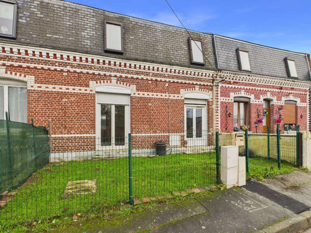 Maison à NESLE