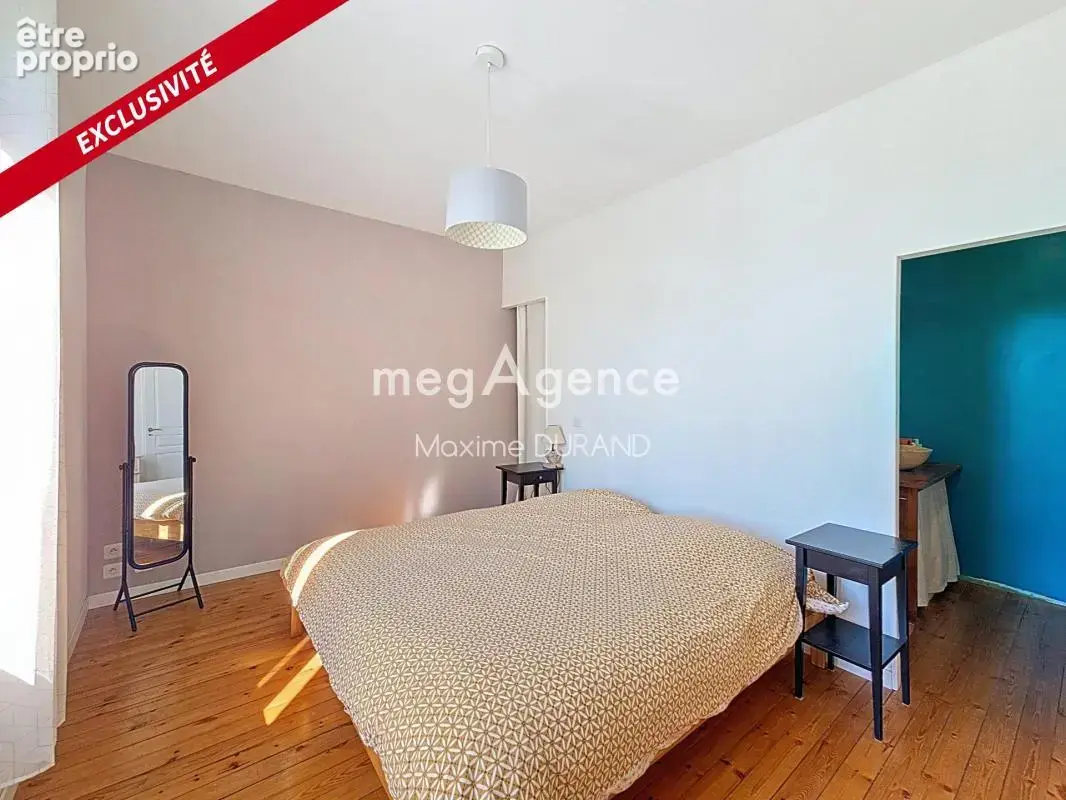 Maison de caractère avec grand terrain et studio avec revenu locatif - photo 9