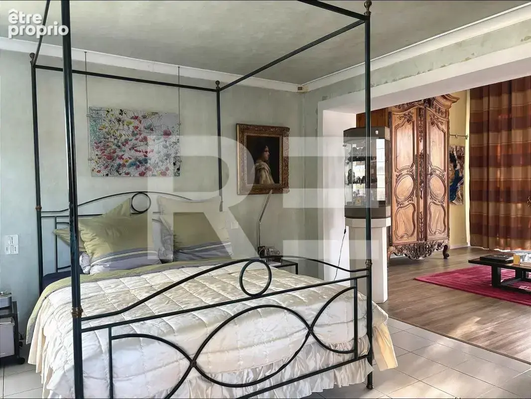 Villa contemporaine avec dependances piscine et pool house - photo 8