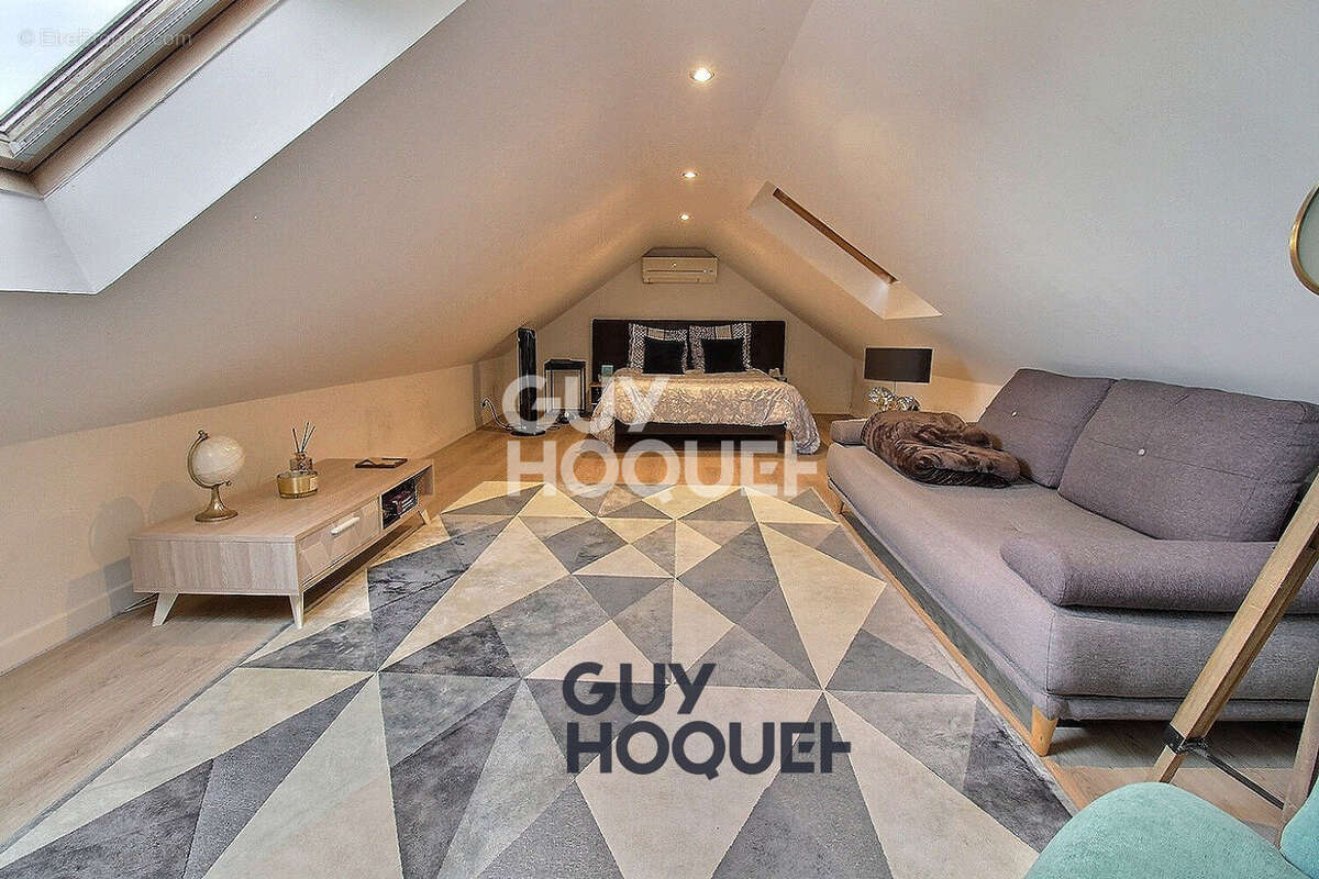 Maison à LIMEIL-BREVANNES