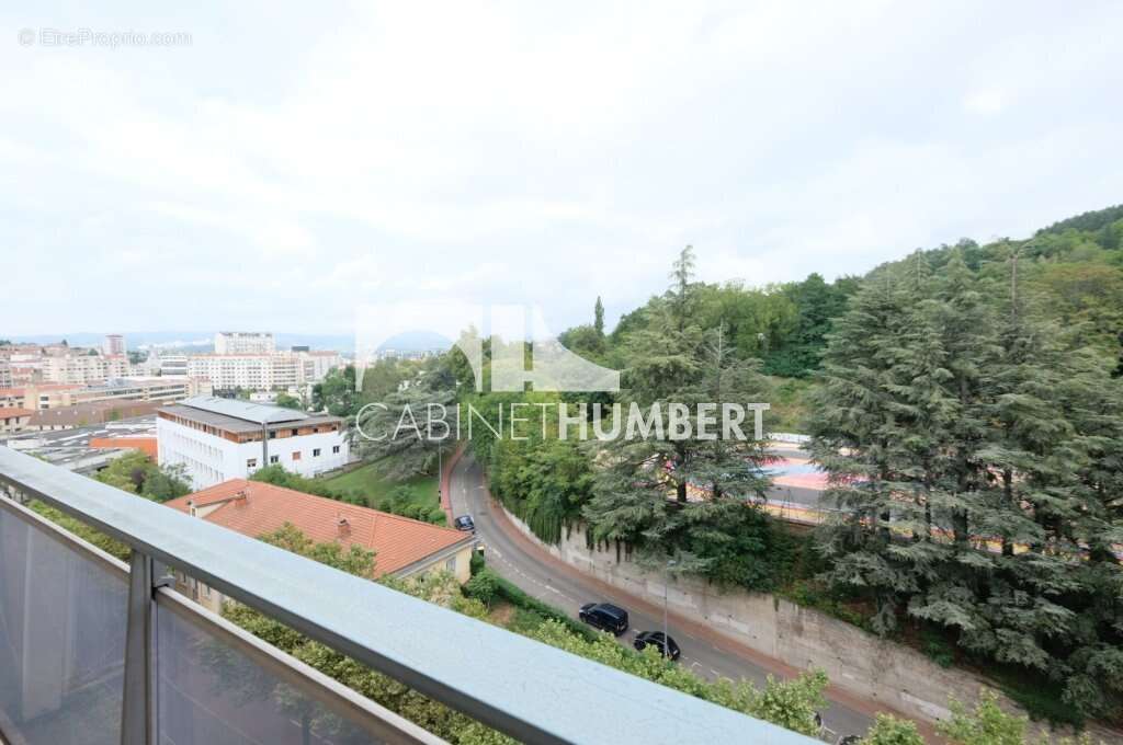 Appartement à SAINT-ETIENNE