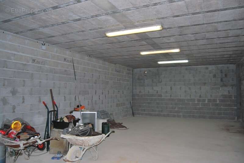 Commerce à FONTCLAIREAU