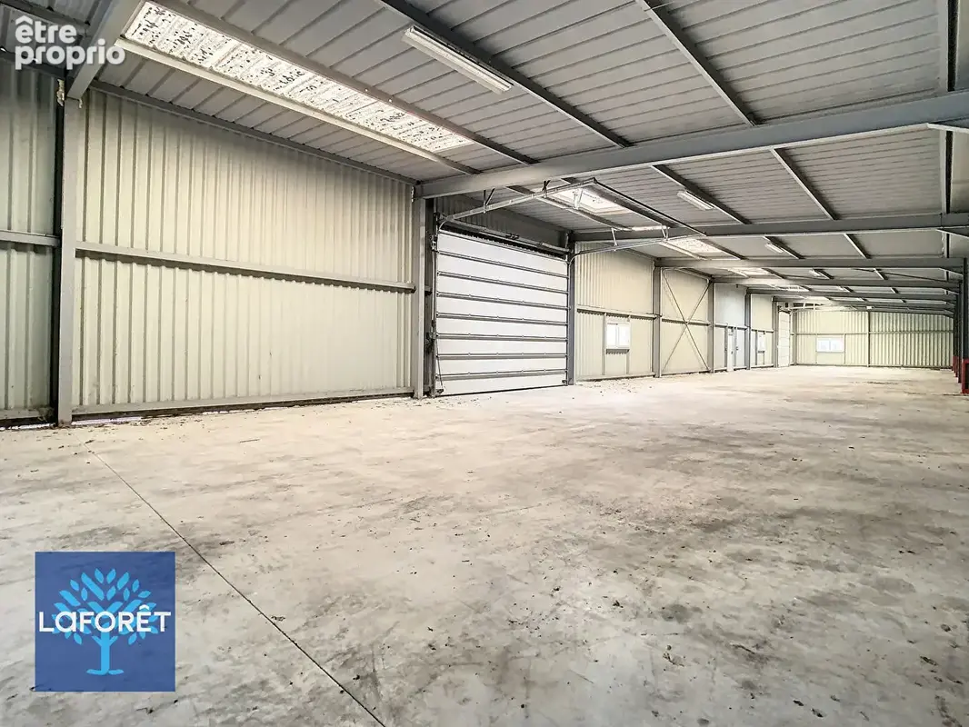 Entrepôt / local industriel Cholet 5600 m2 - photo 3