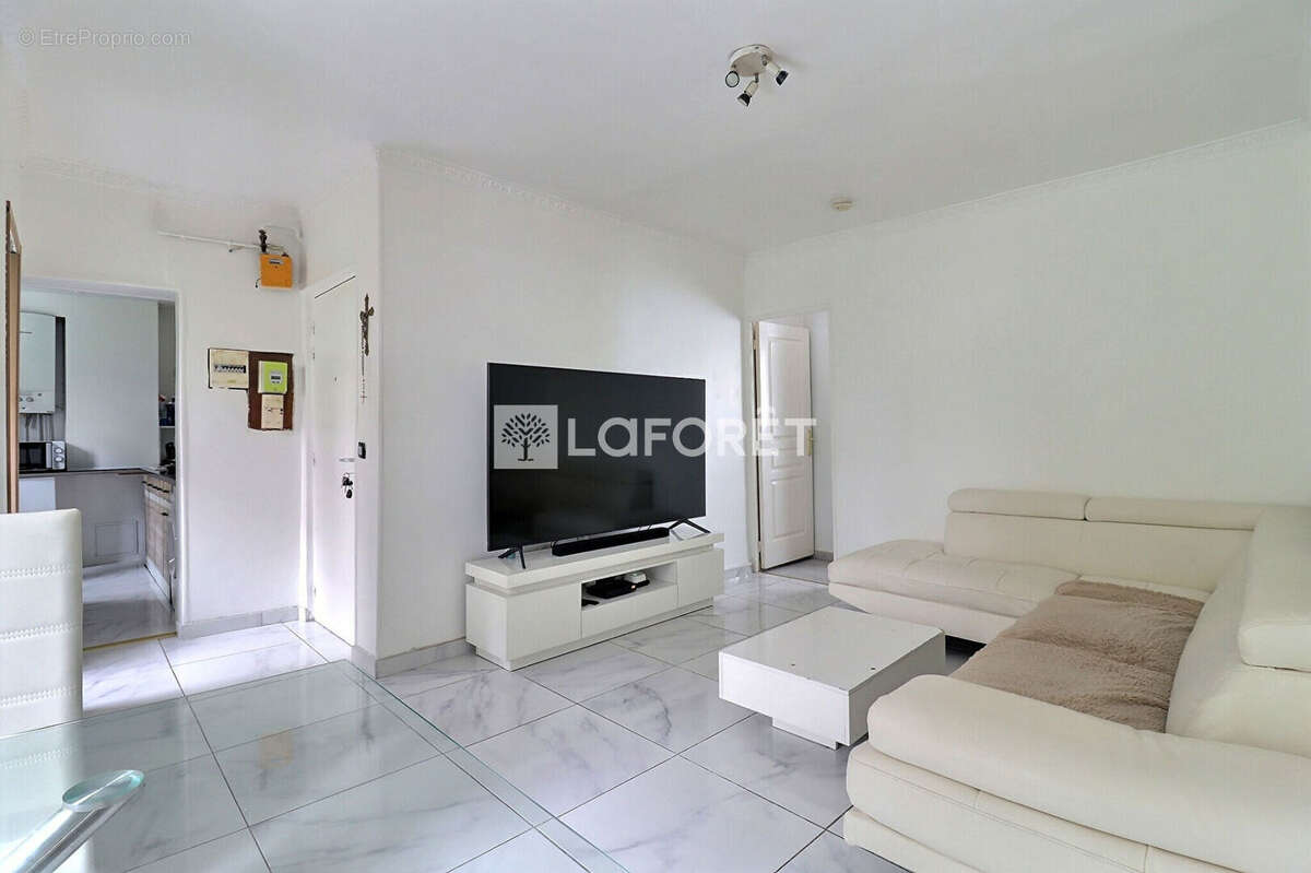 Appartement à L&#039;ILE-SAINT-DENIS