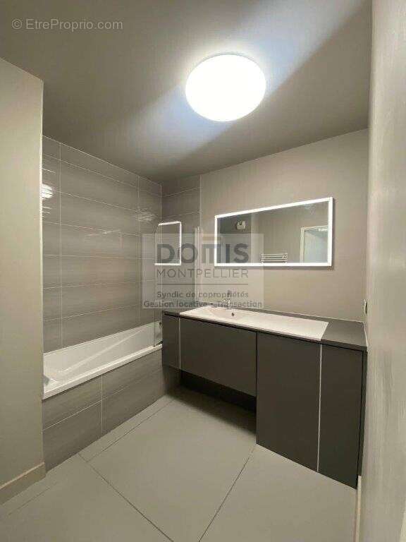 Appartement à LATTES