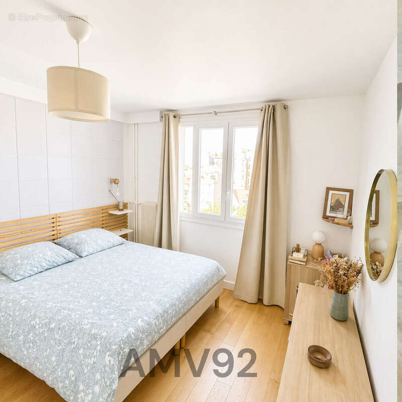 Appartement à LA GARENNE-COLOMBES