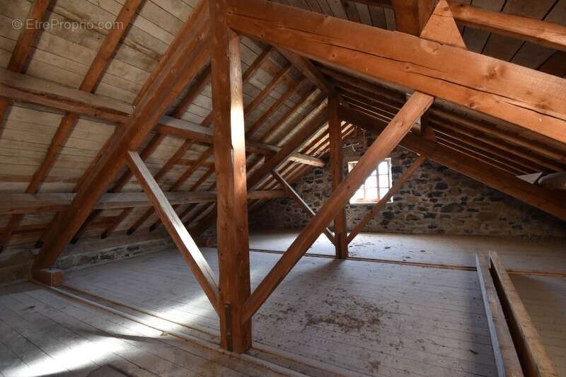Maison à vendre 9 pièces LES VASTRES (43) - photo 15