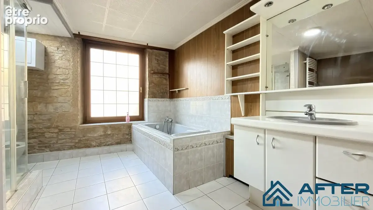 Maison 258 m² à Moyen  - photo 9