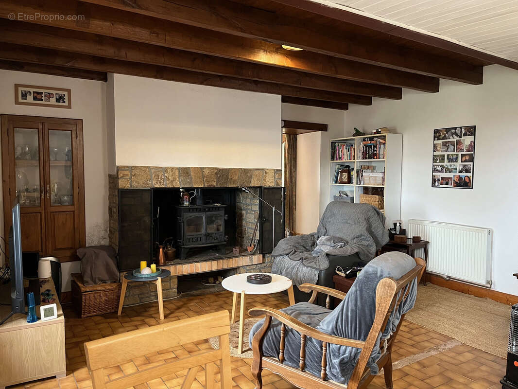 Maison à MEUZAC