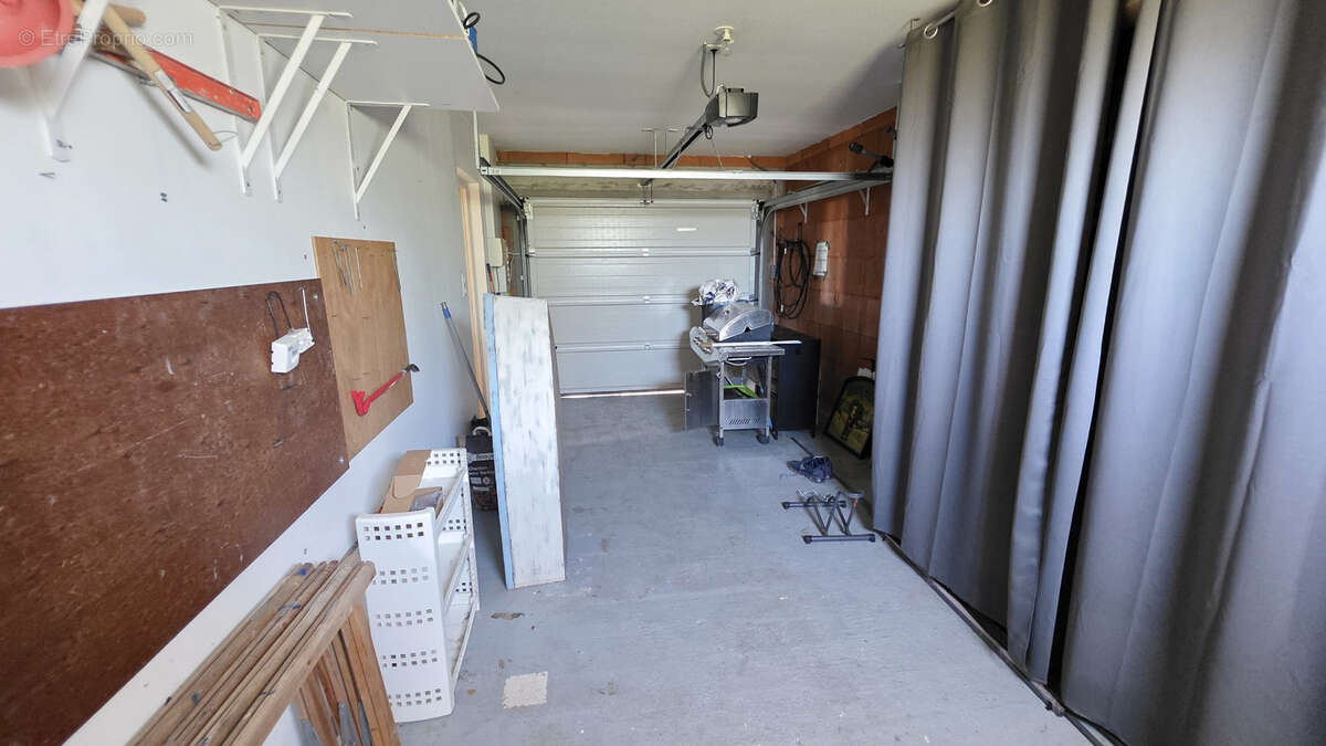 Maison de plain-pied au calme   3 chambres, garage et terrain clos de 437 m2 - photo 13