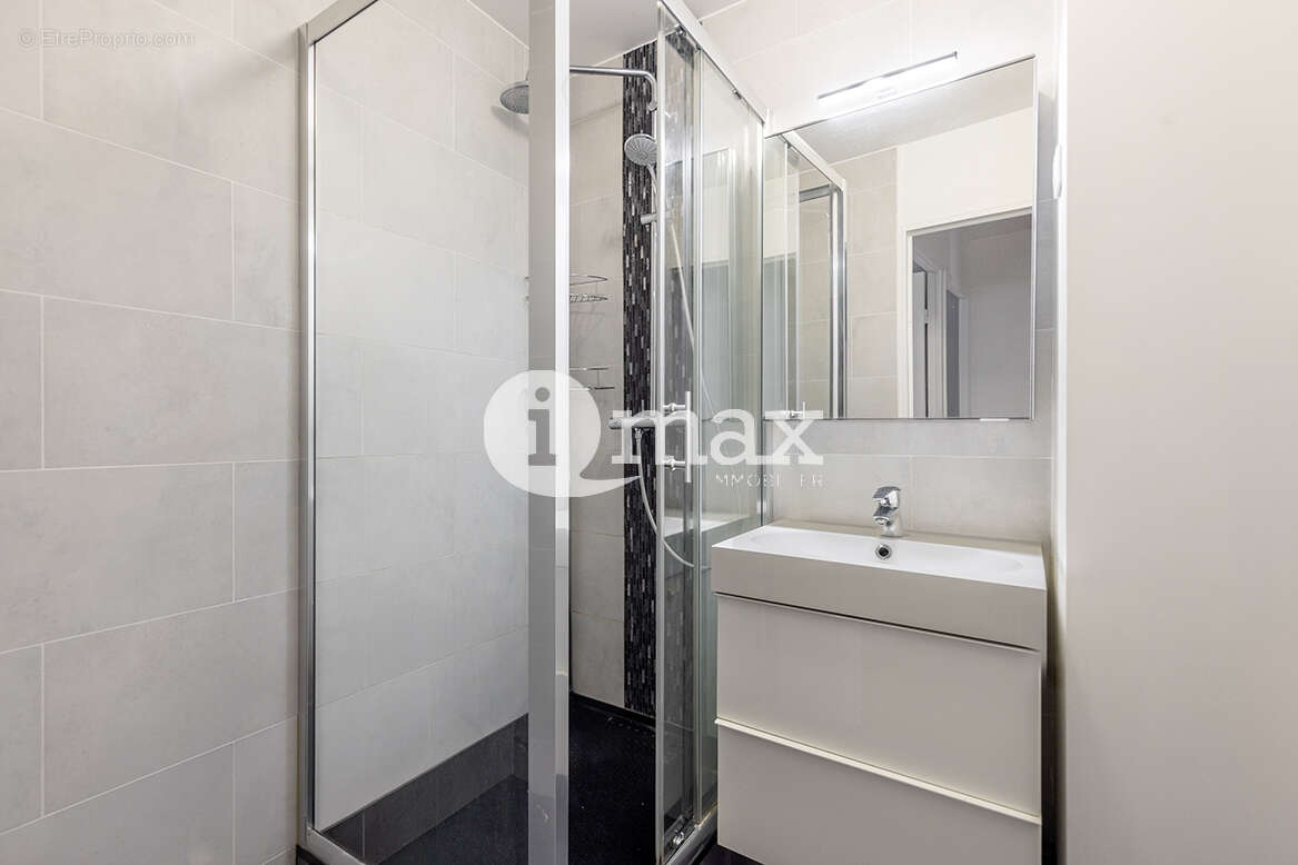 Appartement à LEVALLOIS-PERRET