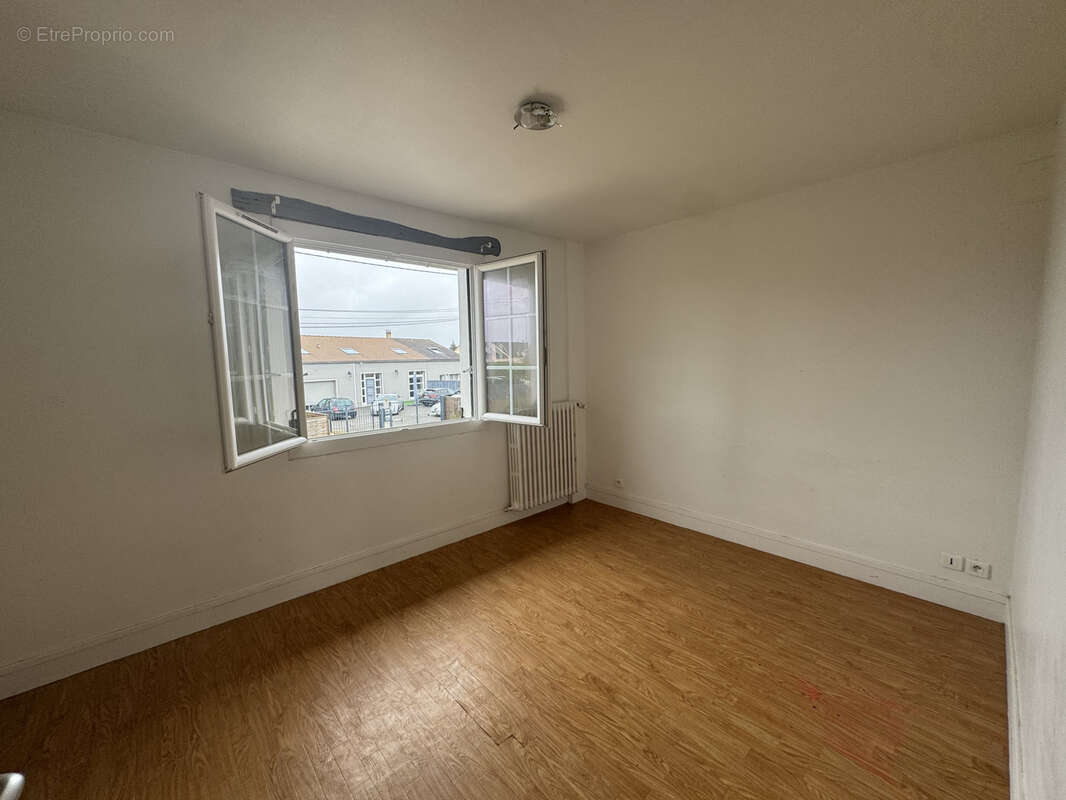 Appartement à HOUDAN