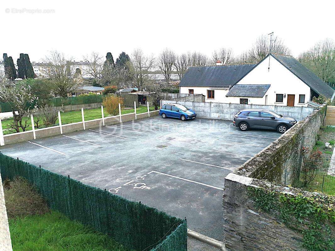 Appartement à LES PONTS-DE-CE