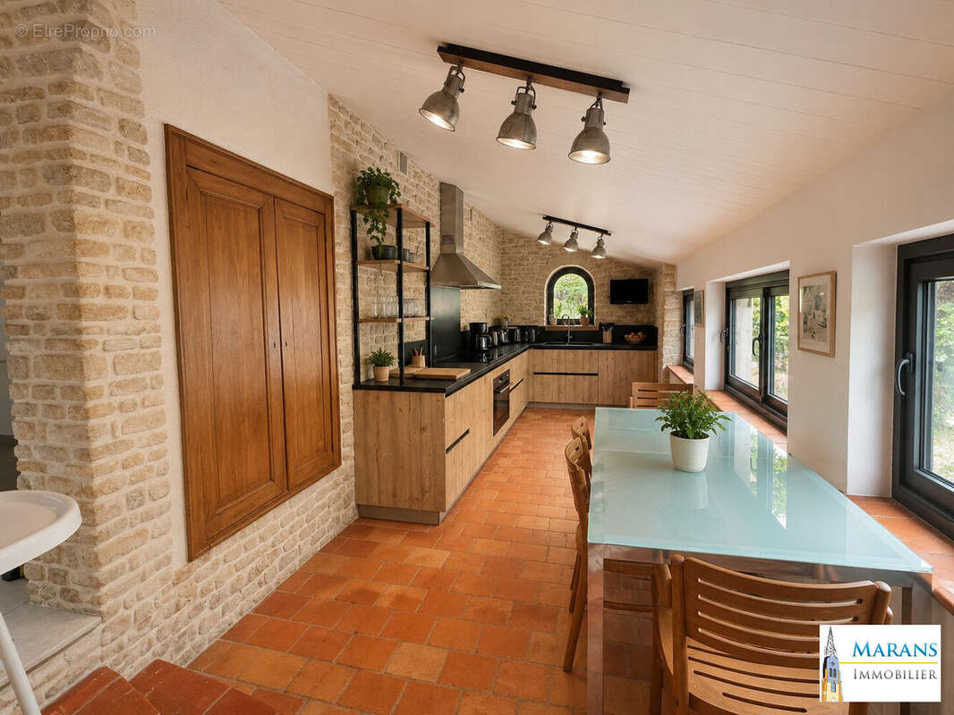 Maison à CHAILLE-LES-MARAIS