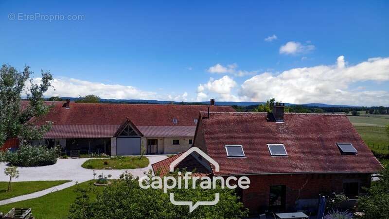 Commerce à MONTPONT-EN-BRESSE