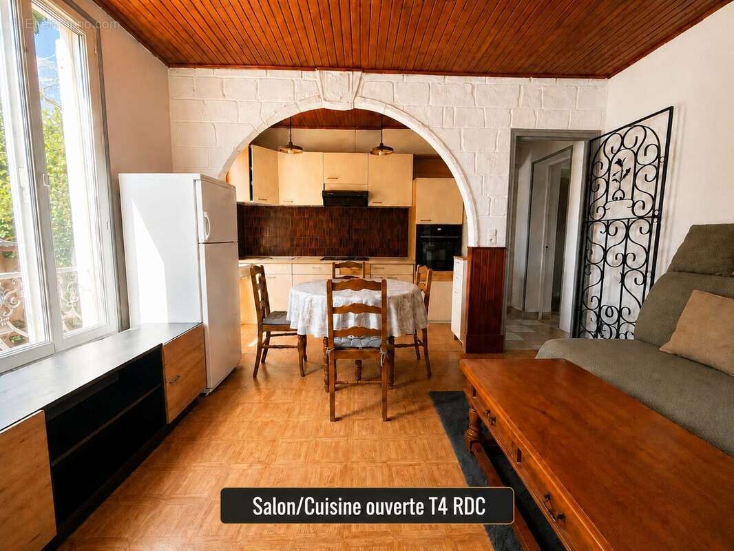 Appartement à SAINT-MAUR-DES-FOSSES