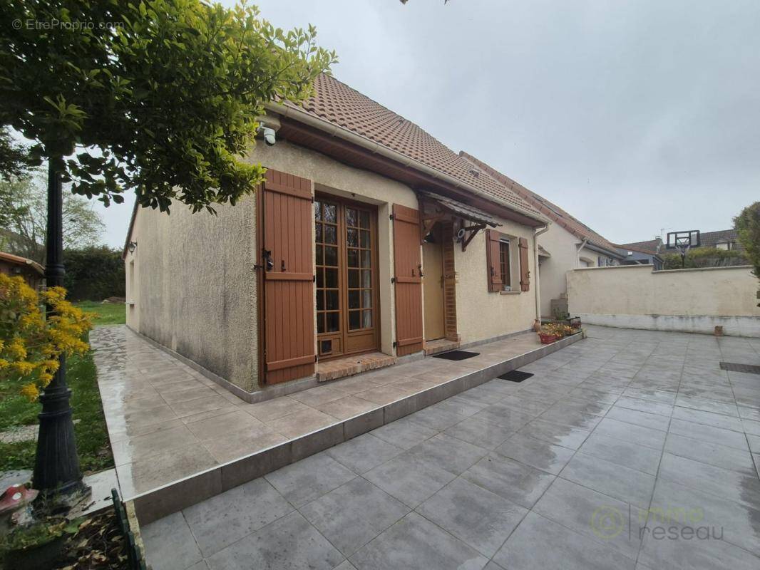Maison à PERSAN