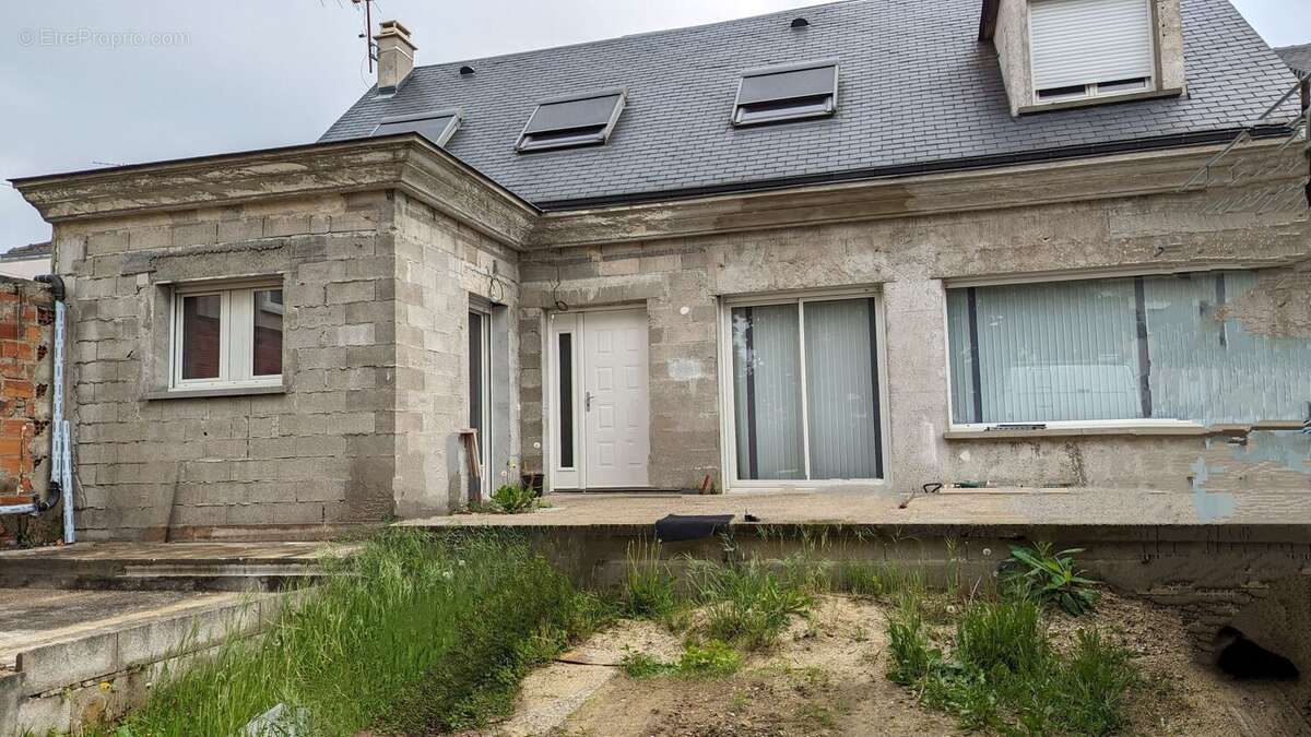 Maison à SAINT-MAUR-DES-FOSSES