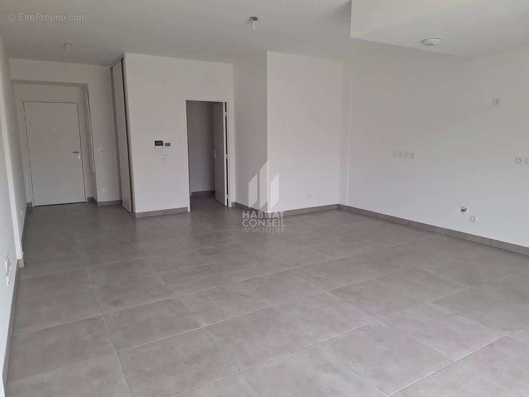 Appartement à BOURGOIN-JALLIEU