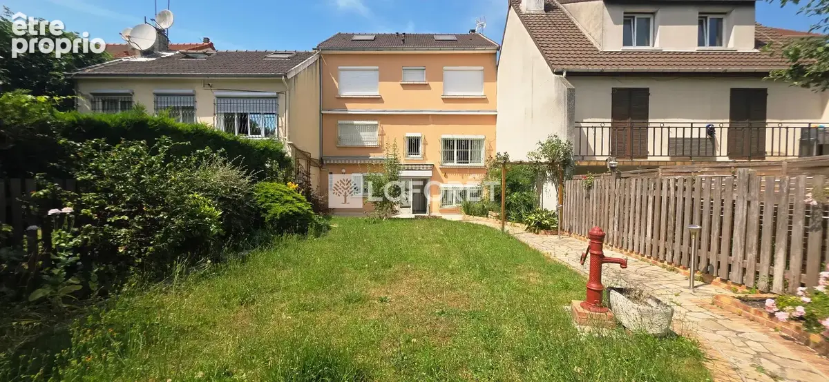Terrain Saint Denis 2590 m2 - photo 2