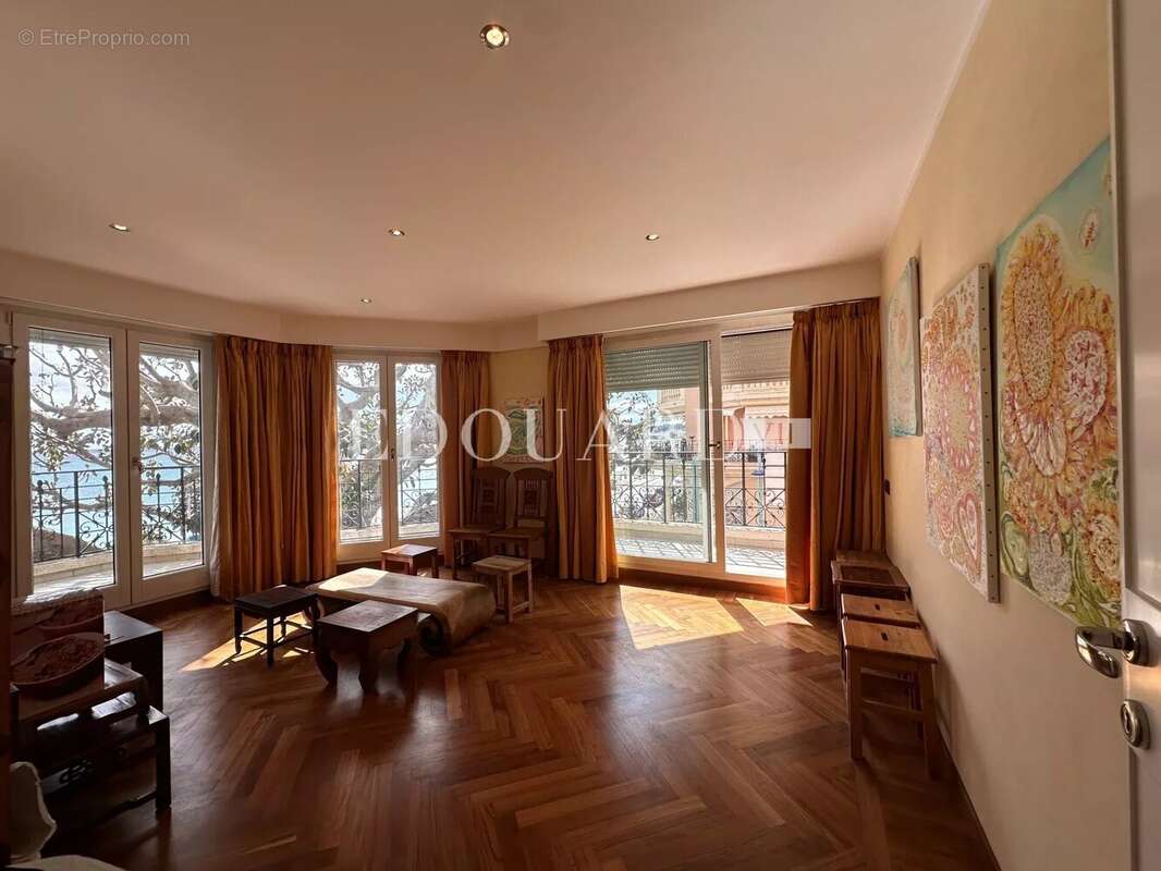 Appartement à MENTON