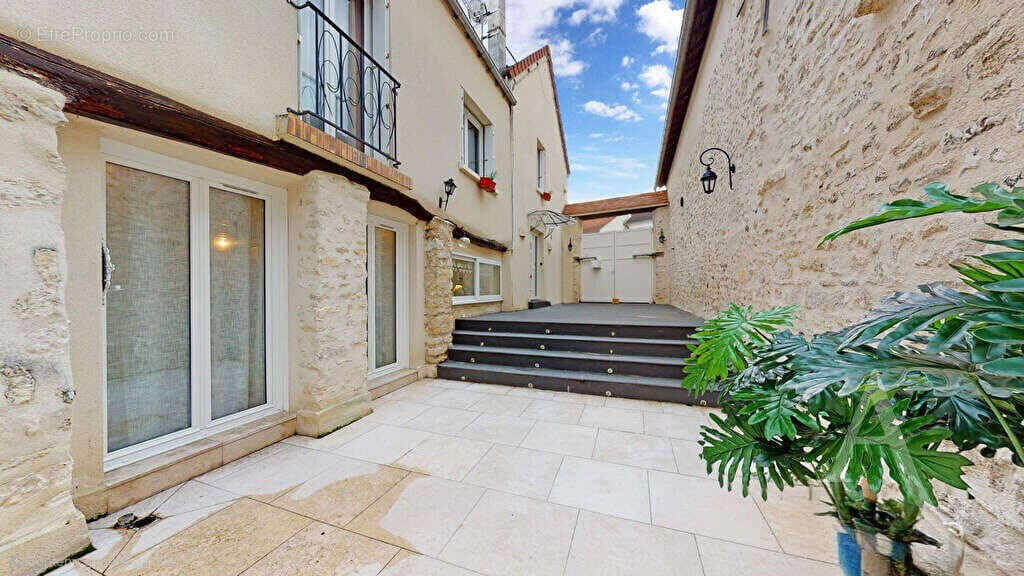 Maison à MANTES-LA-VILLE