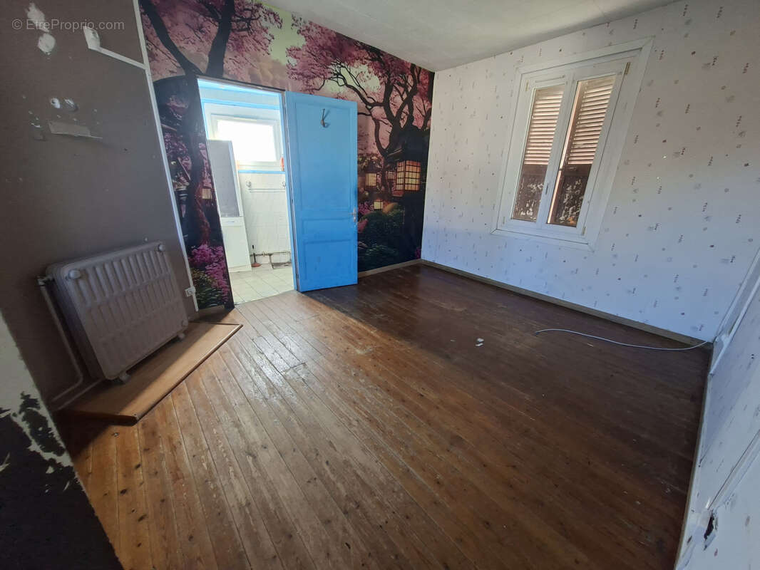 Maison à FEUQUIERES-EN-VIMEU