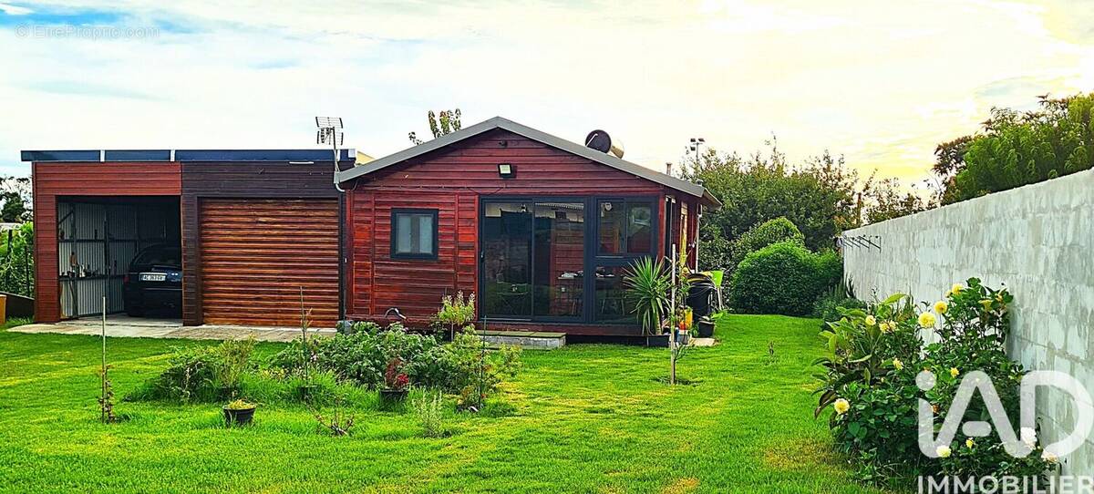 Photo 1 - Terrain à SAINT-PIERRE